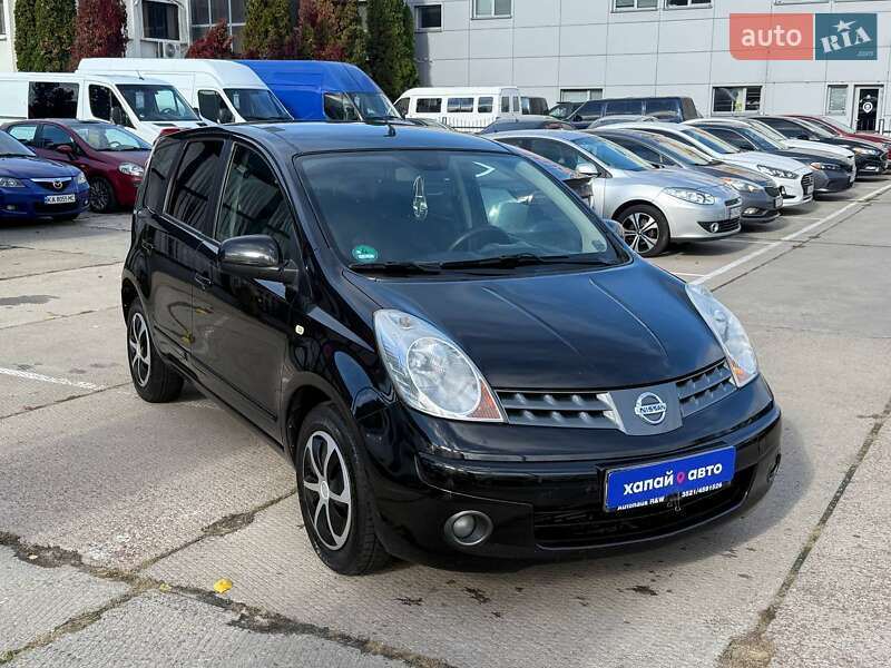 Хэтчбек Nissan Note 2006 в Киеве