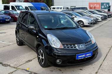 Хэтчбек Nissan Note 2006 в 