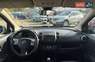 Хэтчбек Nissan Note 2006 в 