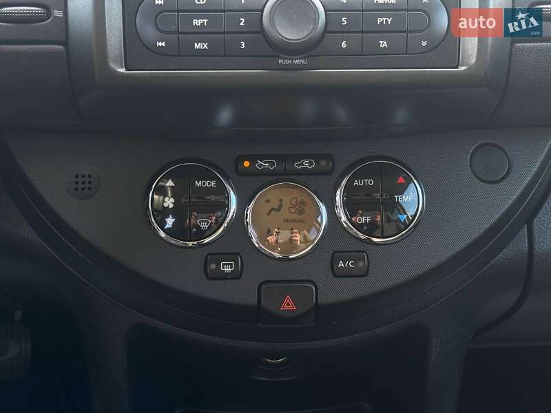 Хэтчбек Nissan Note 2006 в Киеве
