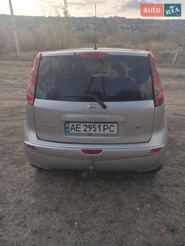 Хэтчбек Nissan Note 2009 в Днепре
