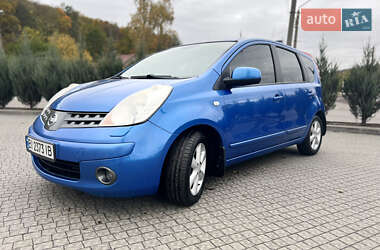 Хэтчбек Nissan Note 2007 в 