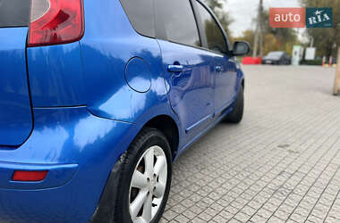 Хэтчбек Nissan Note 2007 в 
