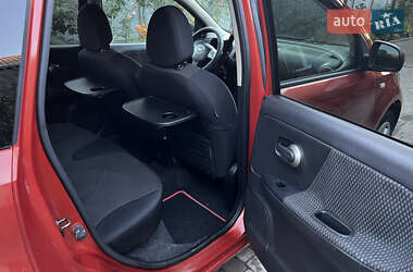 Хэтчбек Nissan Note 2006 в 