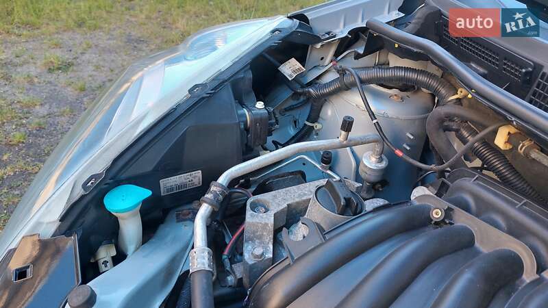 Хэтчбек Nissan Note 2010 в Луцке