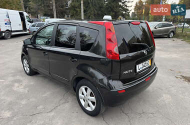 Хэтчбек Nissan Note 2006 в 