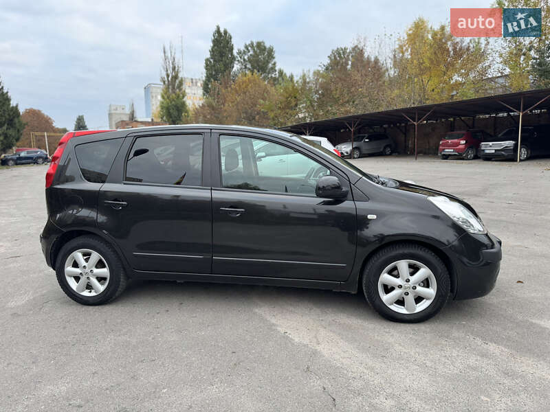 Хэтчбек Nissan Note 2006 в Хмельницком
