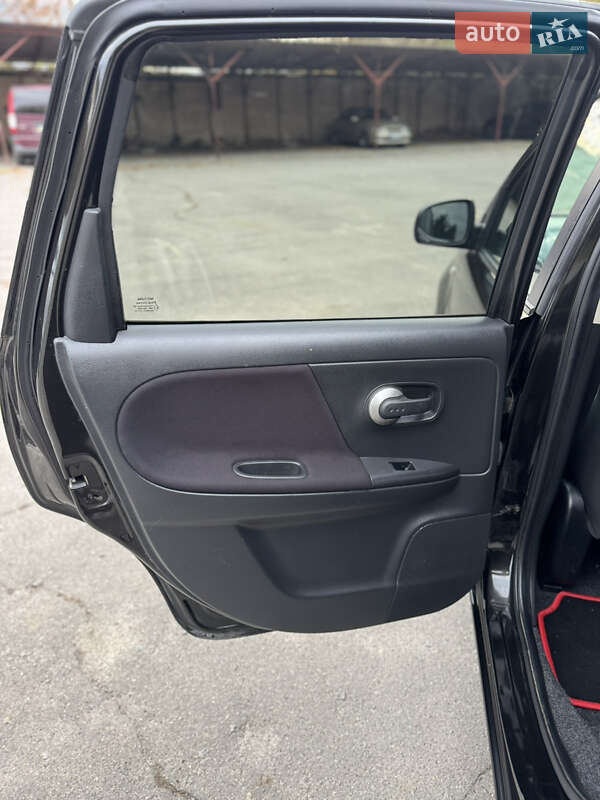 Хэтчбек Nissan Note 2006 в Хмельницком
