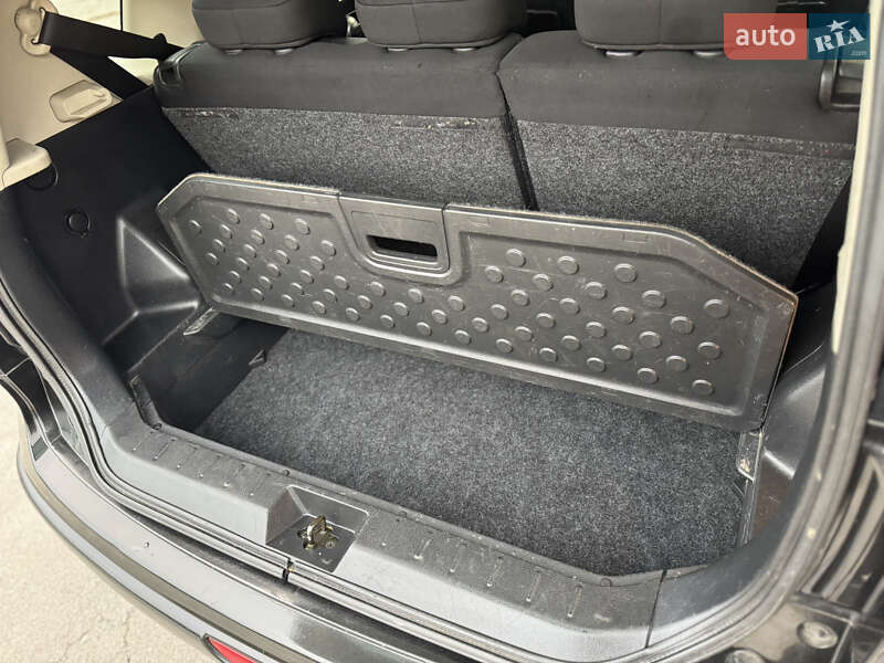 Хэтчбек Nissan Note 2006 в Хмельницком