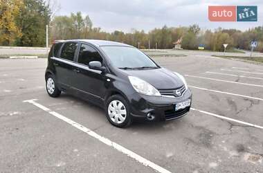 Хэтчбек Nissan Note 2009 в 