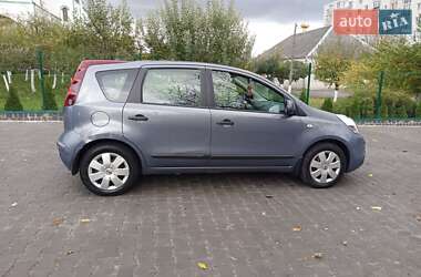 Хэтчбек Nissan Note 2008 в 