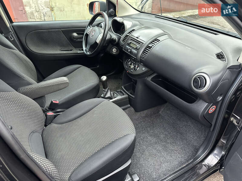 Хэтчбек Nissan Note 2006 в Киеве