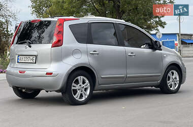 Хэтчбек Nissan Note 2008 в 