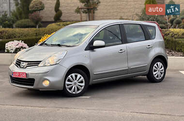 Хэтчбек Nissan Note 2010 в 