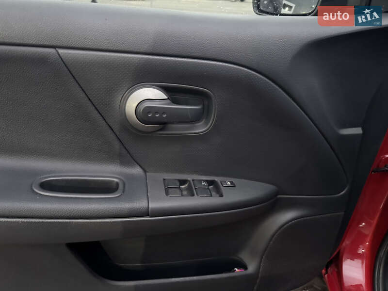 Хэтчбек Nissan Note 2007 в Киеве фото 17 Хэтчбек Nissan Note 2007 в Киеве