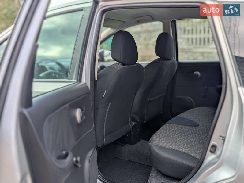 Хэтчбек Nissan Note 2008 в Житомире фото 6 Хэтчбек Nissan Note 2008 в Житомире