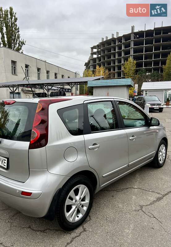 Хетчбек Nissan Note 2010 в Києві