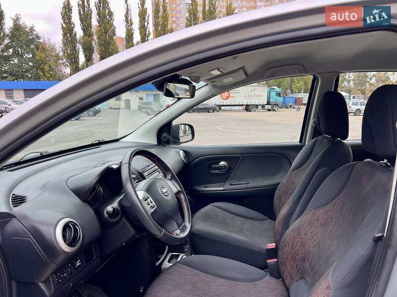 Хетчбек Nissan Note 2010 в Києві