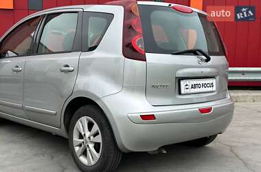 Хетчбек Nissan Note 2013 в  фото 6 Хетчбек Nissan Note 2013 в