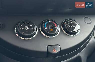 Хетчбек Nissan Note 2013 в  фото 19 Хетчбек Nissan Note 2013 в