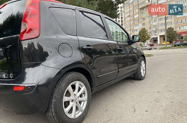 Хэтчбек Nissan Note 2007 в 
