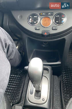 Хэтчбек Nissan Note 2007 в 
