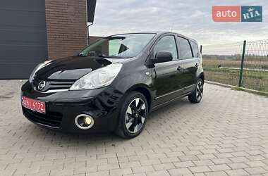 Хэтчбек Nissan Note 2012 в 