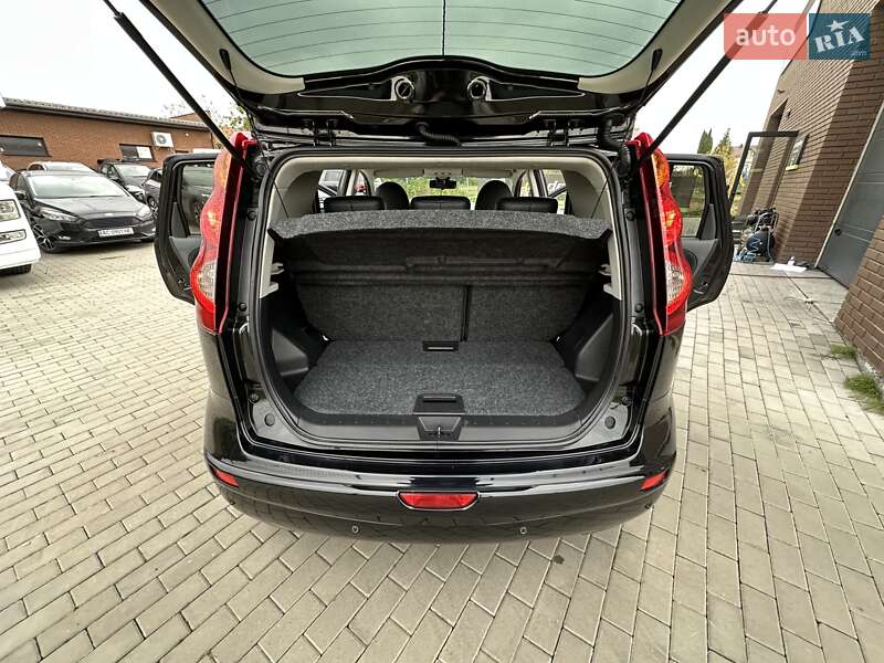 Хэтчбек Nissan Note 2012 в Луцке