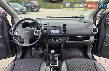Хэтчбек Nissan Note 2012 в 