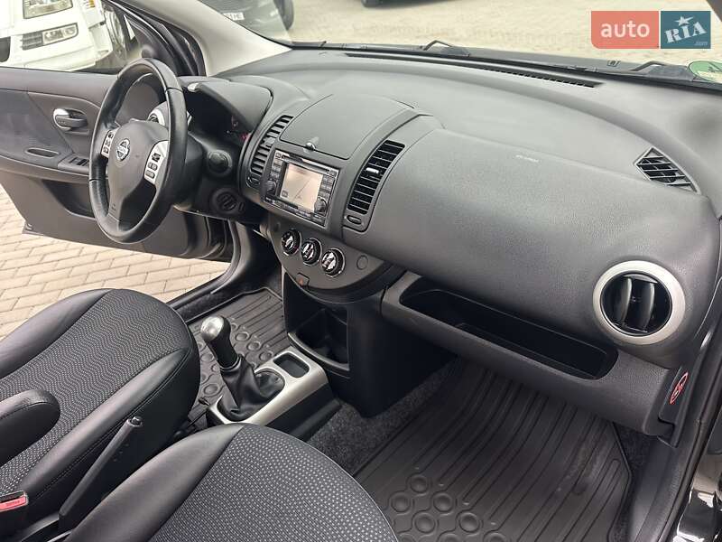 Хэтчбек Nissan Note 2012 в Луцке