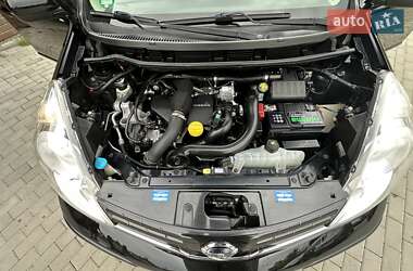 Хэтчбек Nissan Note 2012 в 