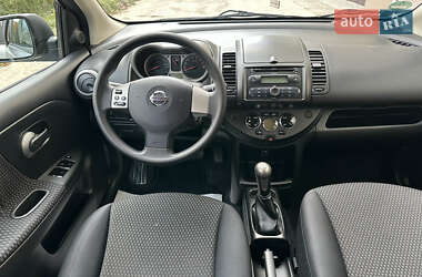 Хэтчбек Nissan Note 2006 в 