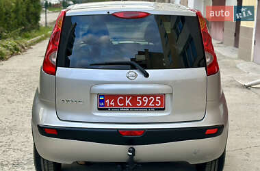 Хэтчбек Nissan Note 2006 в 