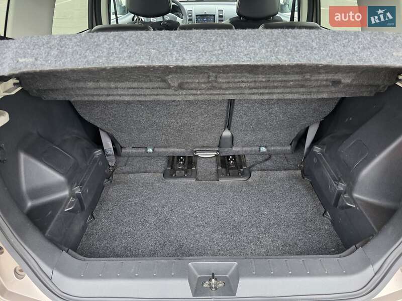 Хэтчбек Nissan Note 2012 в Киеве фото 3 Хэтчбек Nissan Note 2012 в Киеве