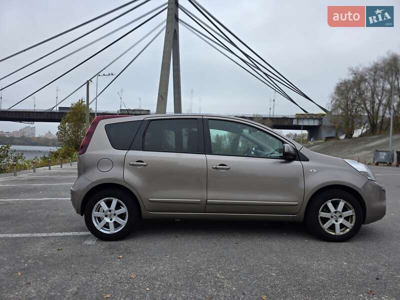 Хэтчбек Nissan Note 2012 в Киеве фото 10 Хэтчбек Nissan Note 2012 в Киеве