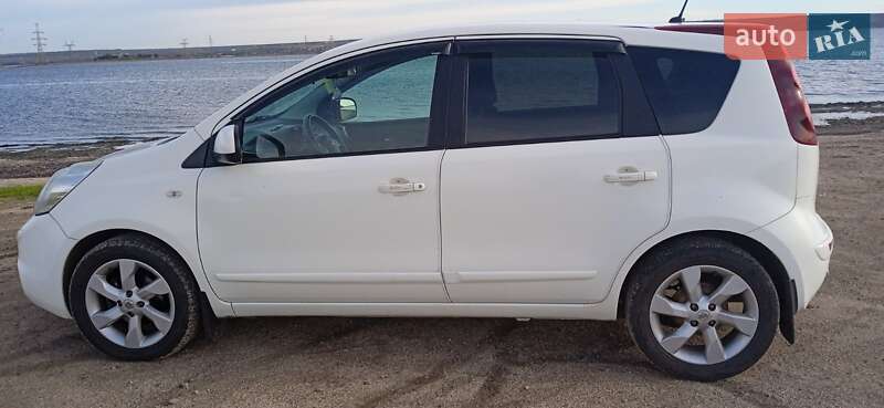 Хэтчбек Nissan Note 2010 в Доброславе фото 5 Хэтчбек Nissan Note 2010 в Доброславе