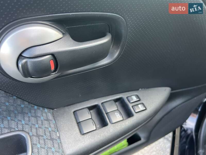 Хэтчбек Nissan Note 2012 в Киеве фото 11 Хэтчбек Nissan Note 2012 в Киеве