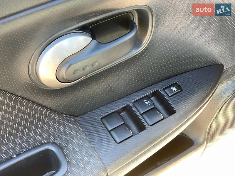 Хэтчбек Nissan Note 2007 в Виннице фото 19 Хэтчбек Nissan Note 2007 в Виннице