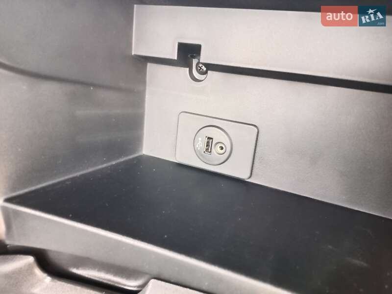 Хэтчбек Nissan Note 2014 в Бродах