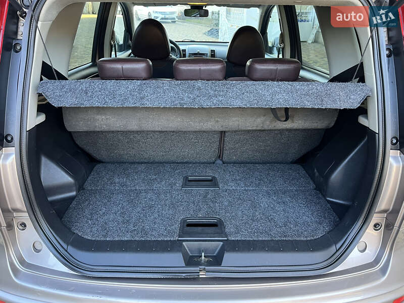 Хэтчбек Nissan Note 2007 в Могилев-Подольске фото 42 Хэтчбек Nissan Note 2007 в Могилев-Подольске