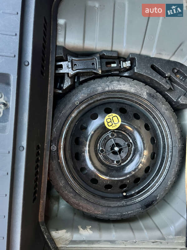 Хетчбек Nissan Note 2009 в Луцьку