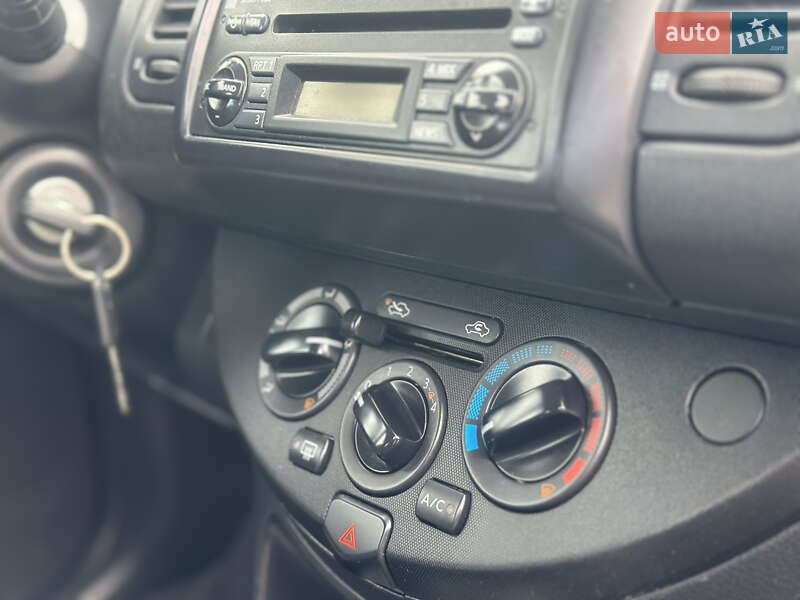 Хэтчбек Nissan Note 2009 в Дубно фото 25 Хэтчбек Nissan Note 2009 в Дубно