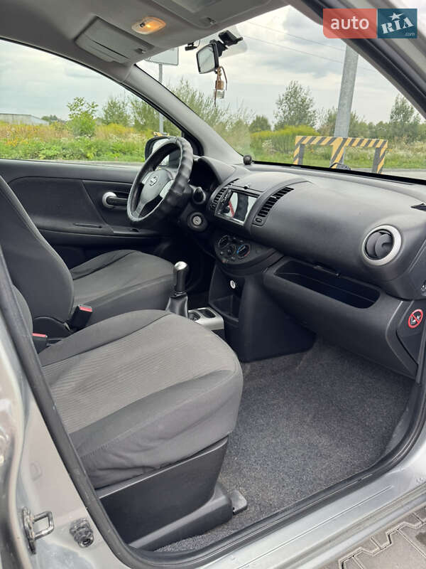 Хэтчбек Nissan Note 2011 в Ивано-Франковске