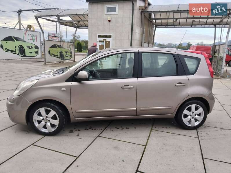 Хэтчбек Nissan Note 2007 в Сокирнице