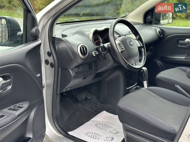 Хэтчбек Nissan Note 2006 в Староконстантинове