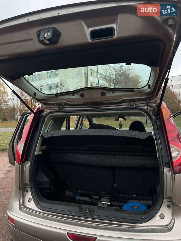 Хэтчбек Nissan Note 2011 в Славутиче фото 7 Хэтчбек Nissan Note 2011 в Славутиче