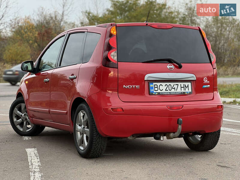 Хетчбек Nissan Note 2011 в Дрогобичі