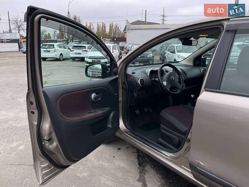 Хэтчбек Nissan Note 2007 в Киеве фото 15 Хэтчбек Nissan Note 2007 в Киеве
