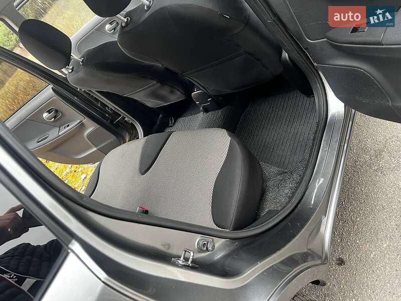 Хетчбек Nissan Note 2011 в Кременчуці