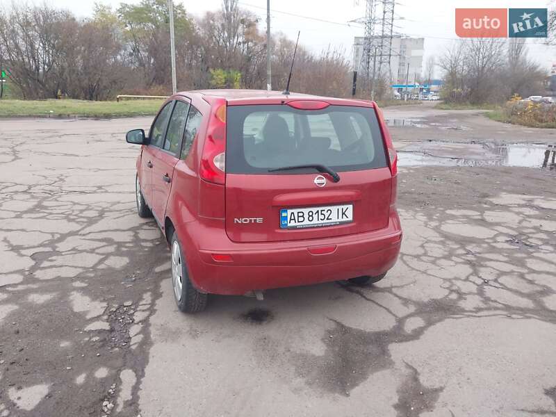 Хэтчбек Nissan Note 2007 в Житомире